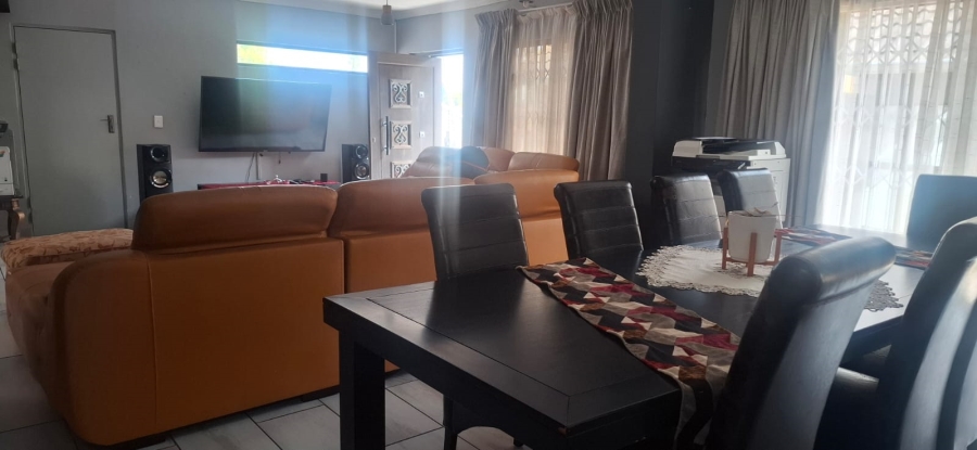 4 Bedroom Property for Sale in Glen Marais Gauteng