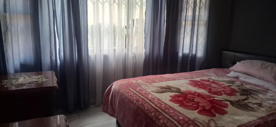 4 Bedroom Property for Sale in Glen Marais Gauteng