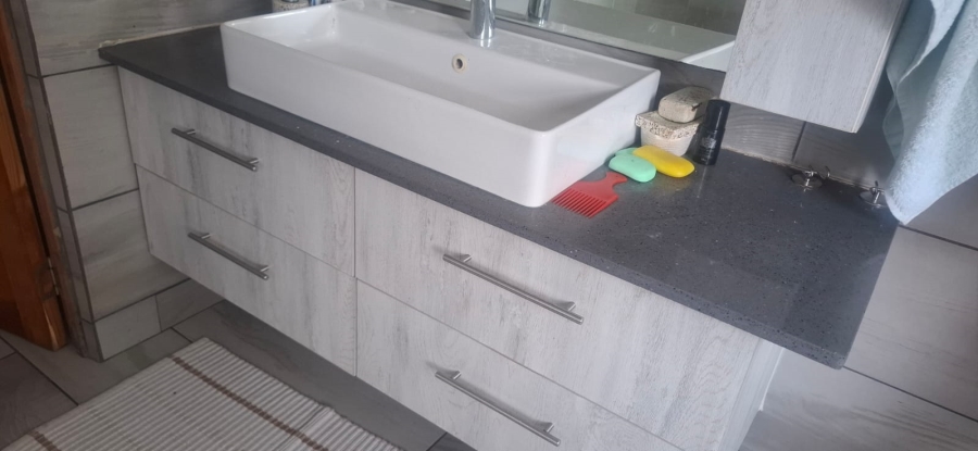 4 Bedroom Property for Sale in Glen Marais Gauteng