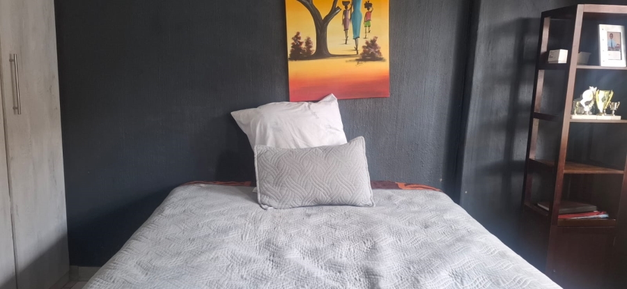 4 Bedroom Property for Sale in Glen Marais Gauteng