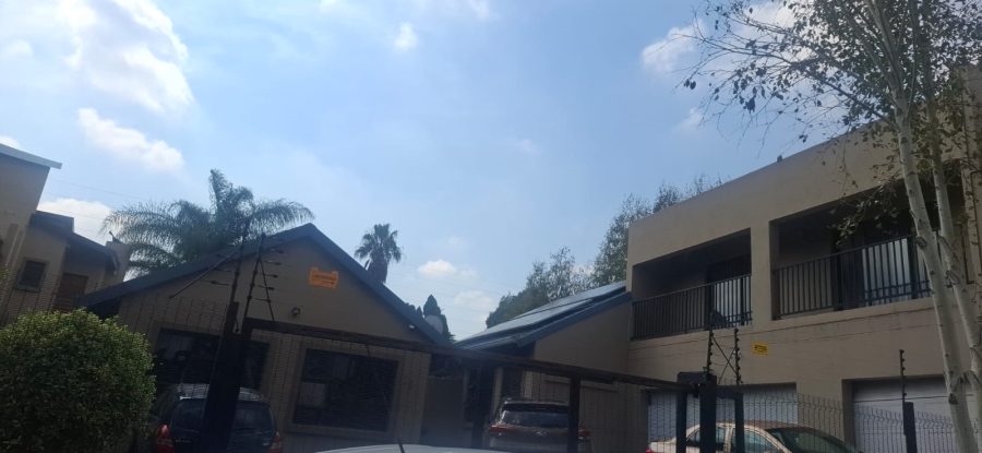 4 Bedroom Property for Sale in Glen Marais Gauteng