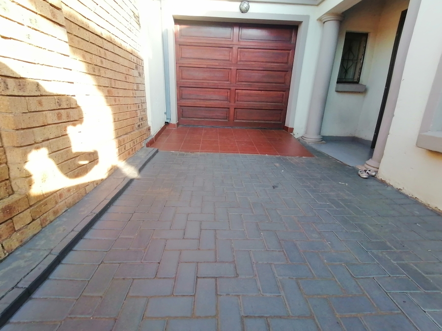 To Let 3 Bedroom Property for Rent in Pretoria West Gauteng