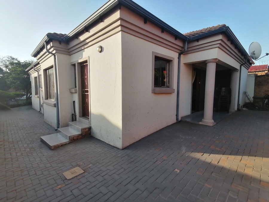 To Let 3 Bedroom Property for Rent in Pretoria West Gauteng