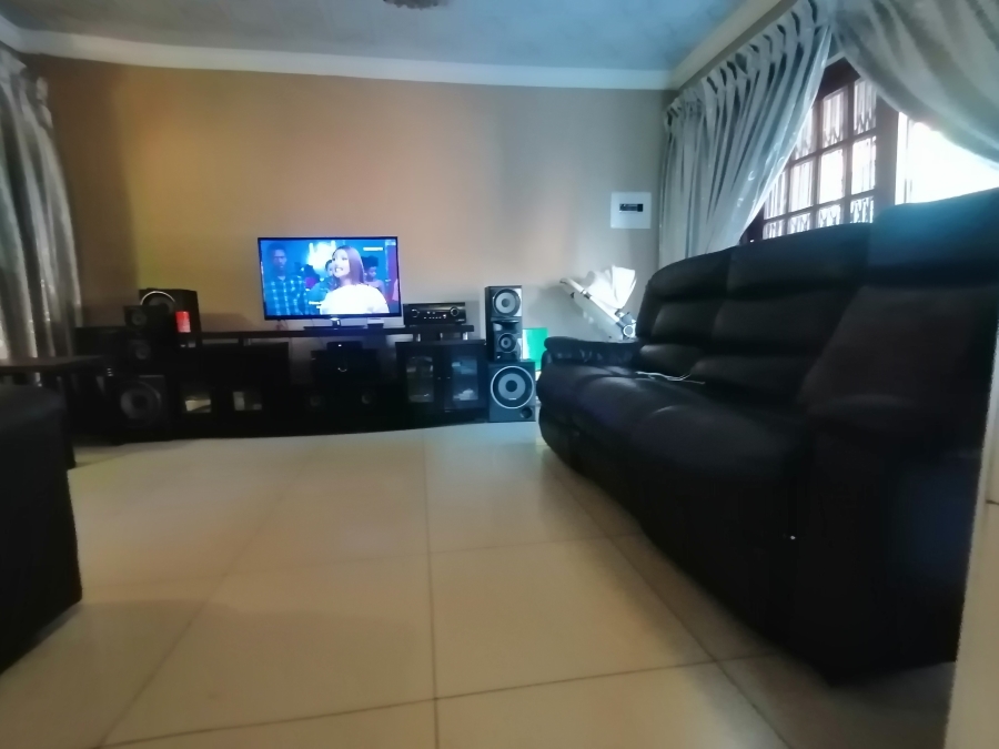 To Let 3 Bedroom Property for Rent in Pretoria West Gauteng