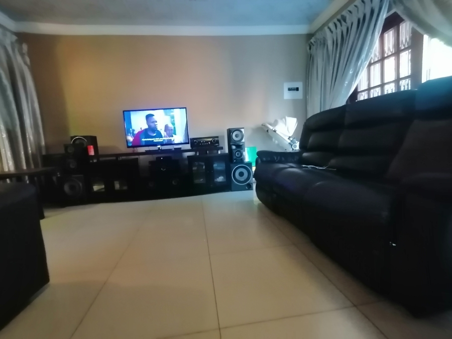 To Let 3 Bedroom Property for Rent in Pretoria West Gauteng