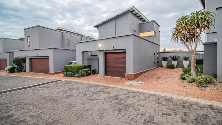 3 Bedroom Property for Sale in Eye of Africa Gauteng