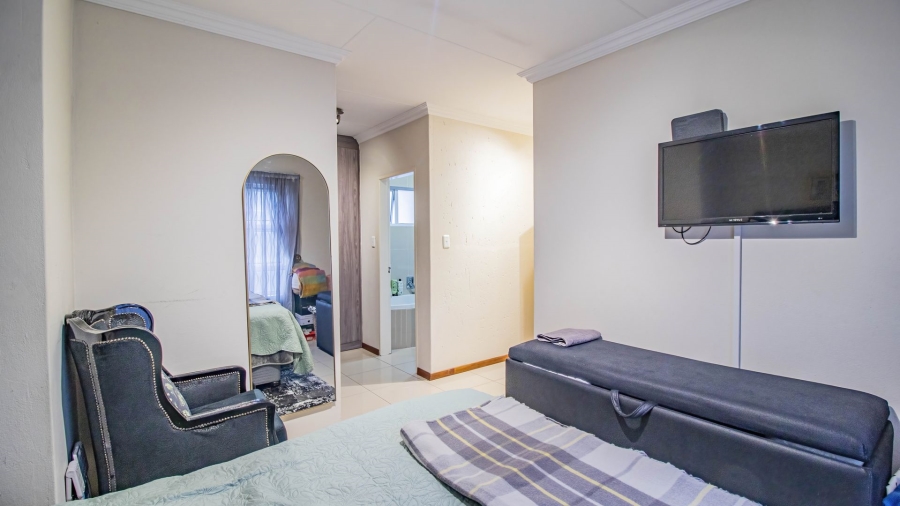 3 Bedroom Property for Sale in Eye of Africa Gauteng