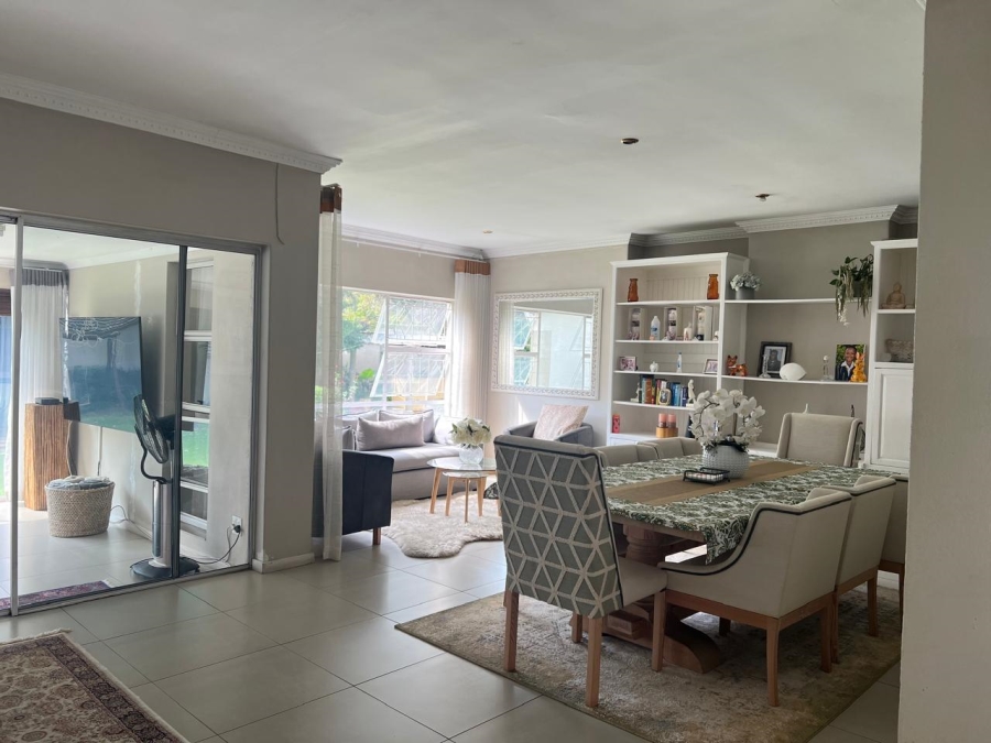 To Let 3 Bedroom Property for Rent in Beverley Gardens Gauteng