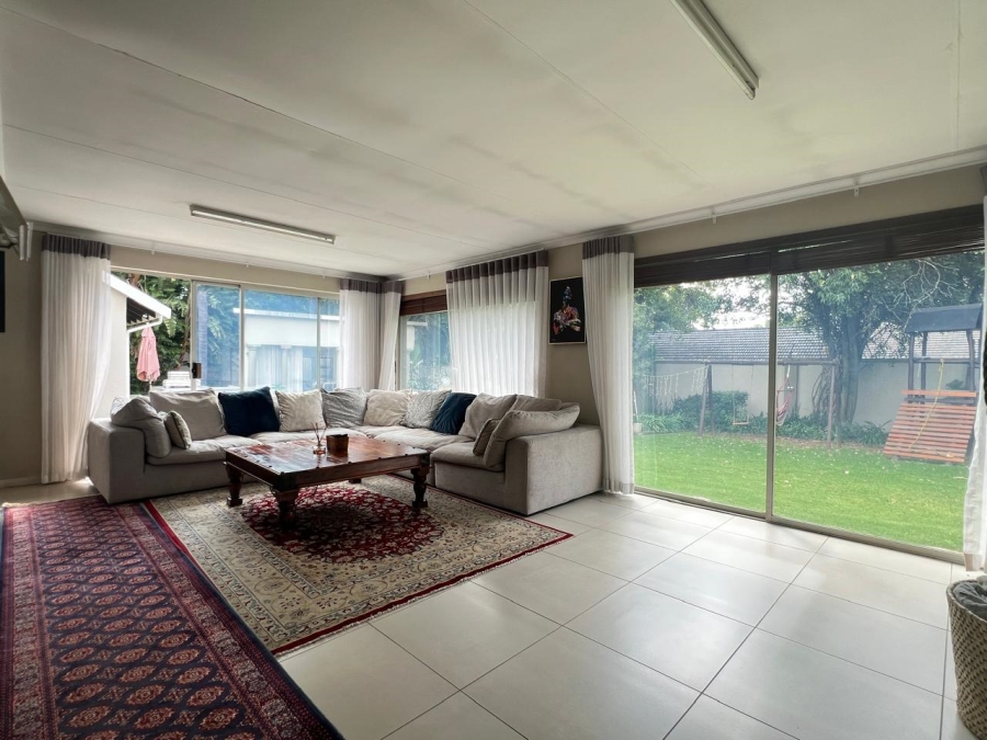 To Let 3 Bedroom Property for Rent in Beverley Gardens Gauteng