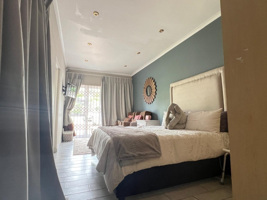 To Let 3 Bedroom Property for Rent in Beverley Gardens Gauteng