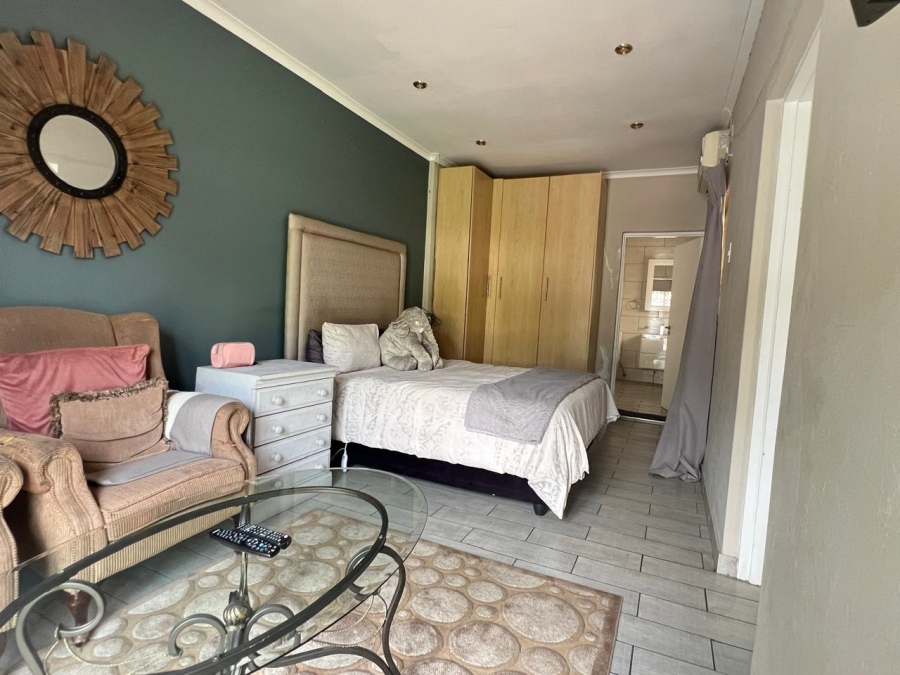 To Let 3 Bedroom Property for Rent in Beverley Gardens Gauteng