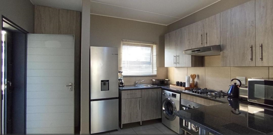 2 Bedroom Property for Sale in Glen Austin Gauteng
