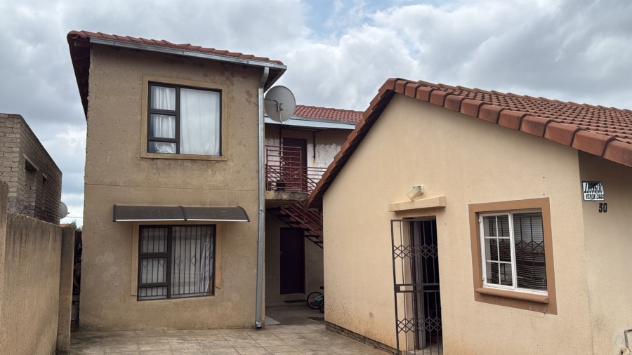 2 Bedroom Property for Sale in Cosmo City Gauteng