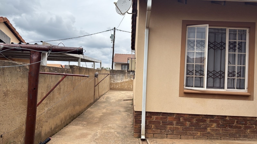 2 Bedroom Property for Sale in Cosmo City Gauteng
