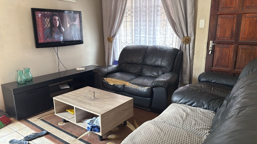 2 Bedroom Property for Sale in Cosmo City Gauteng