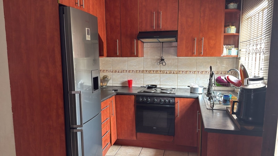 2 Bedroom Property for Sale in Cosmo City Gauteng