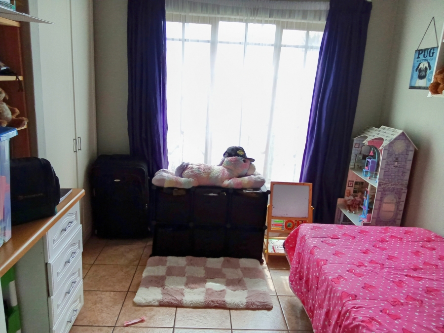 3 Bedroom Property for Sale in Helderkruin Gauteng