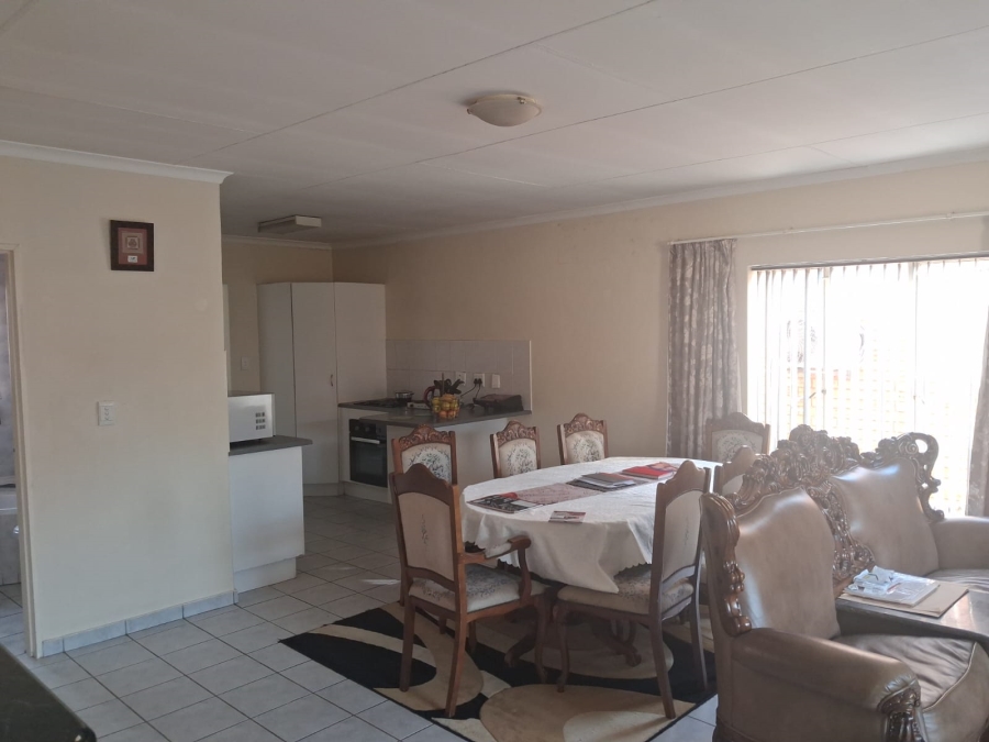 3 Bedroom Property for Sale in Wilgeheuwel Gauteng