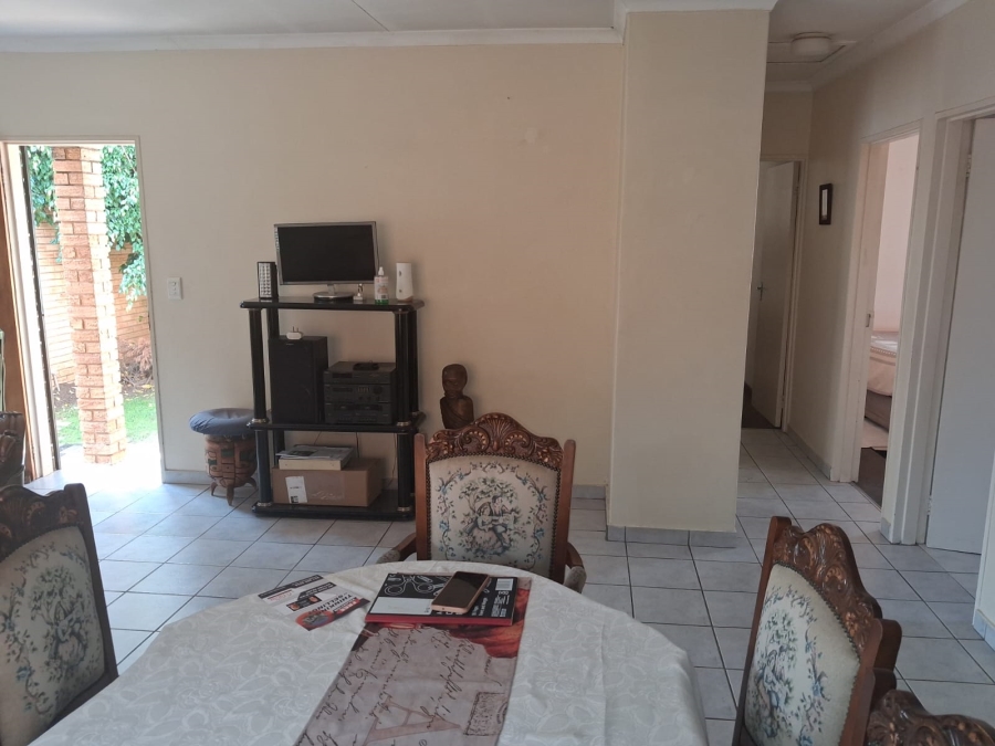 3 Bedroom Property for Sale in Wilgeheuwel Gauteng