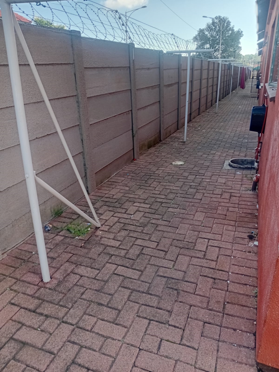 2 Bedroom Property for Sale in Burgershoop Gauteng