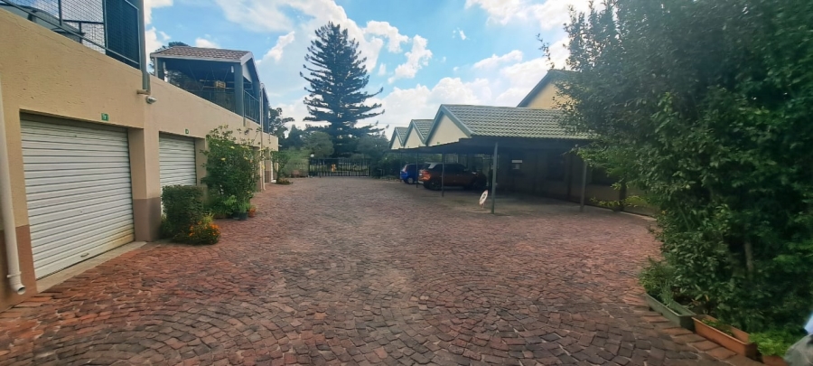 2 Bedroom Property for Sale in Rietfontein Gauteng