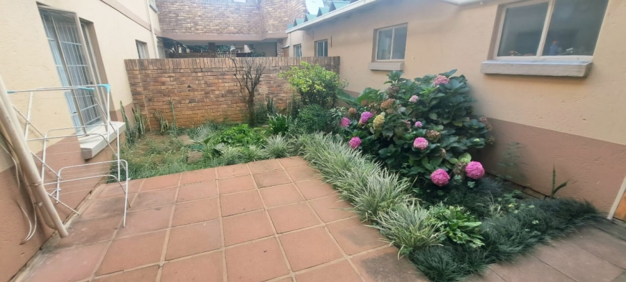 2 Bedroom Property for Sale in Rietfontein Gauteng