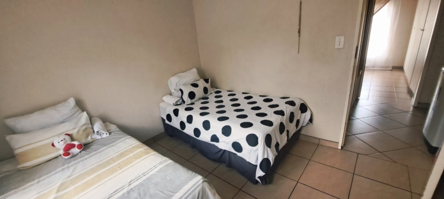 2 Bedroom Property for Sale in Rietfontein Gauteng