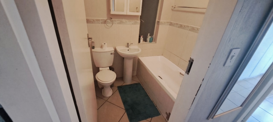 2 Bedroom Property for Sale in Rietfontein Gauteng