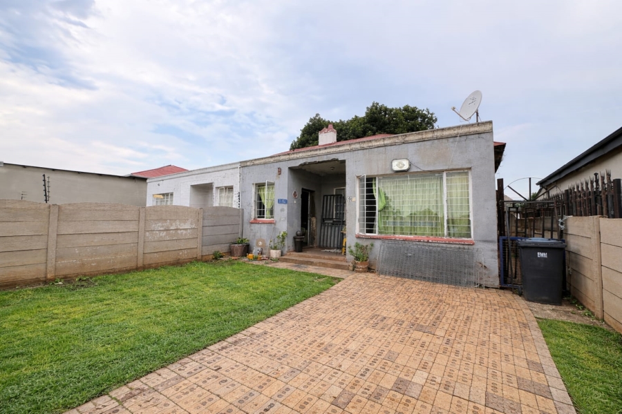 4 Bedroom Property for Sale in Geduld Gauteng