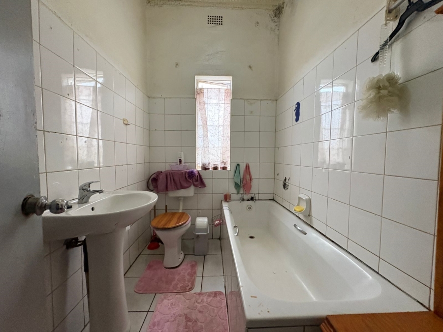 4 Bedroom Property for Sale in Geduld Gauteng