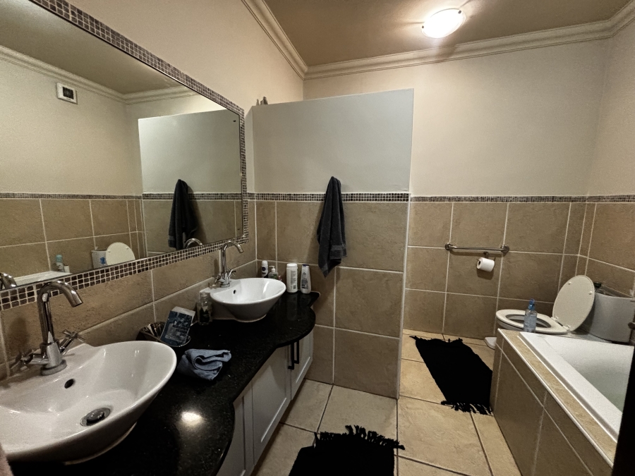 To Let 3 Bedroom Property for Rent in Morningside Gauteng