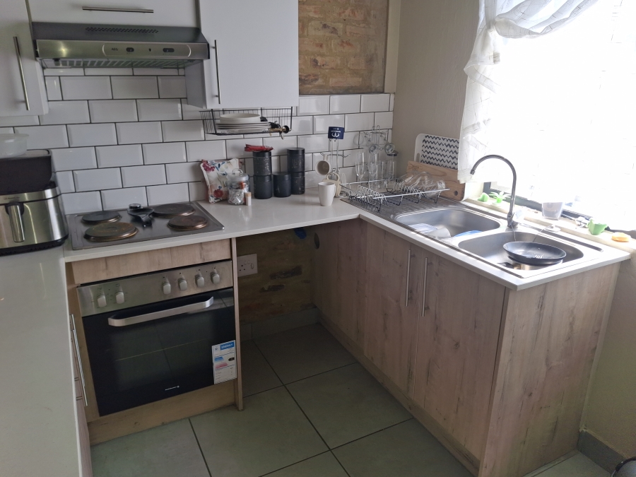 2 Bedroom Property for Sale in Pomona Gauteng