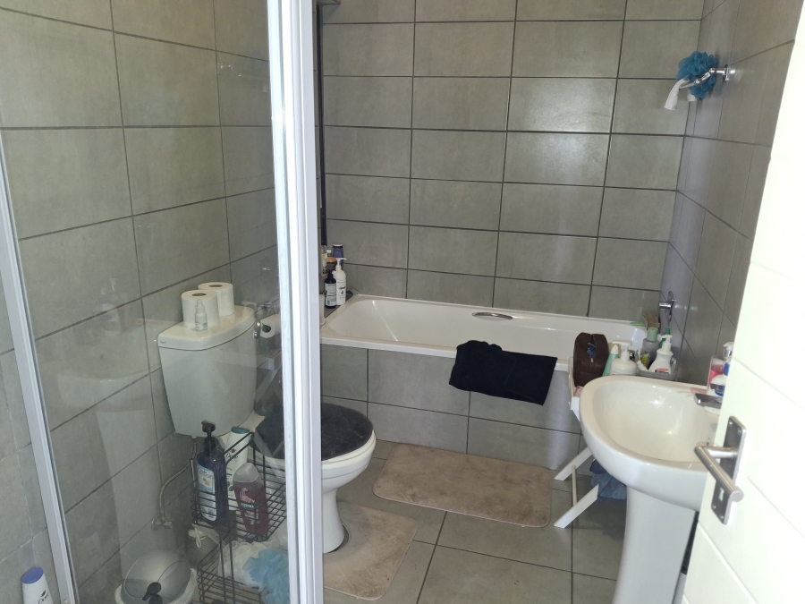 2 Bedroom Property for Sale in Pomona Gauteng
