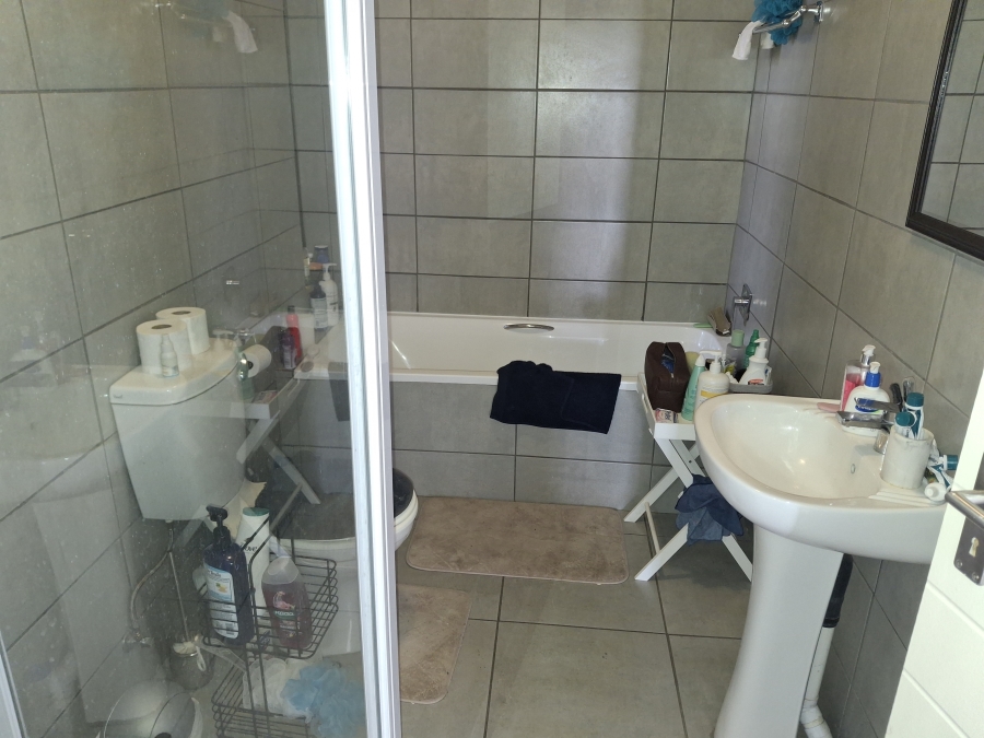 2 Bedroom Property for Sale in Pomona Gauteng