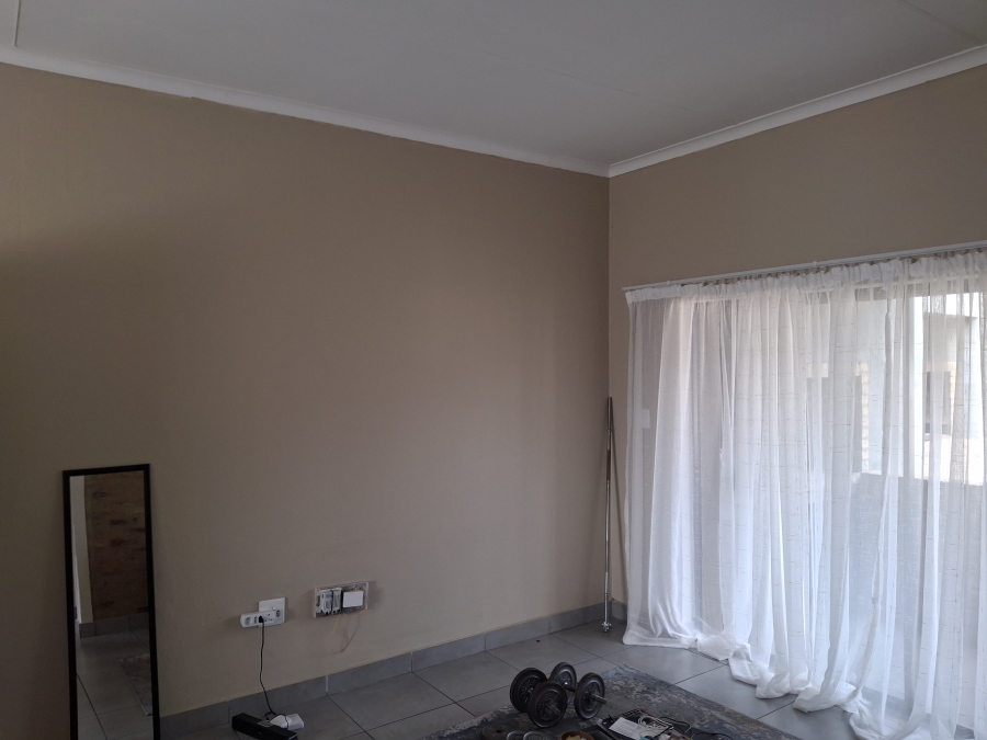 2 Bedroom Property for Sale in Pomona Gauteng