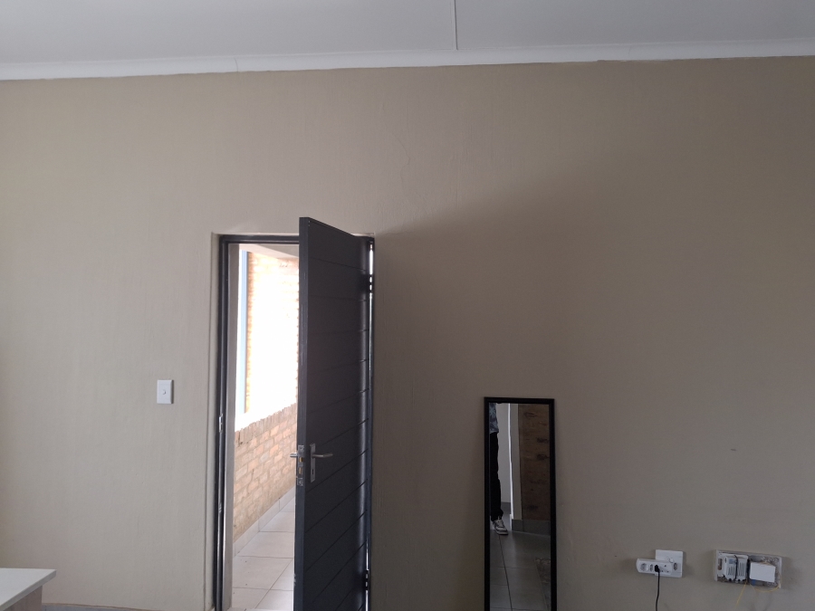2 Bedroom Property for Sale in Pomona Gauteng