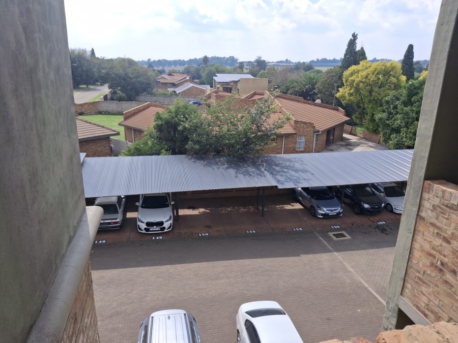 2 Bedroom Property for Sale in Pomona Gauteng