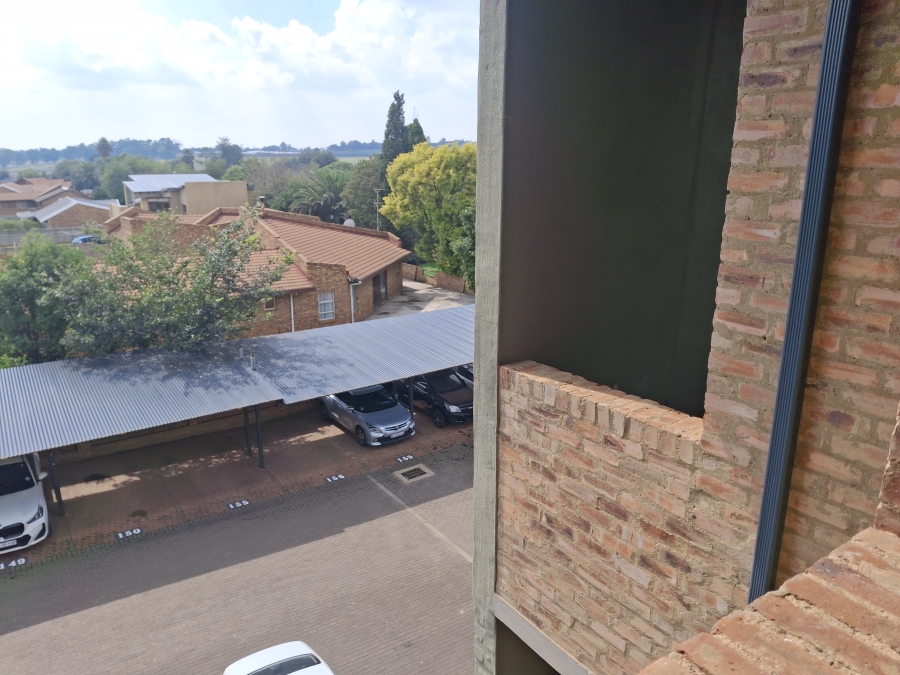 2 Bedroom Property for Sale in Pomona Gauteng