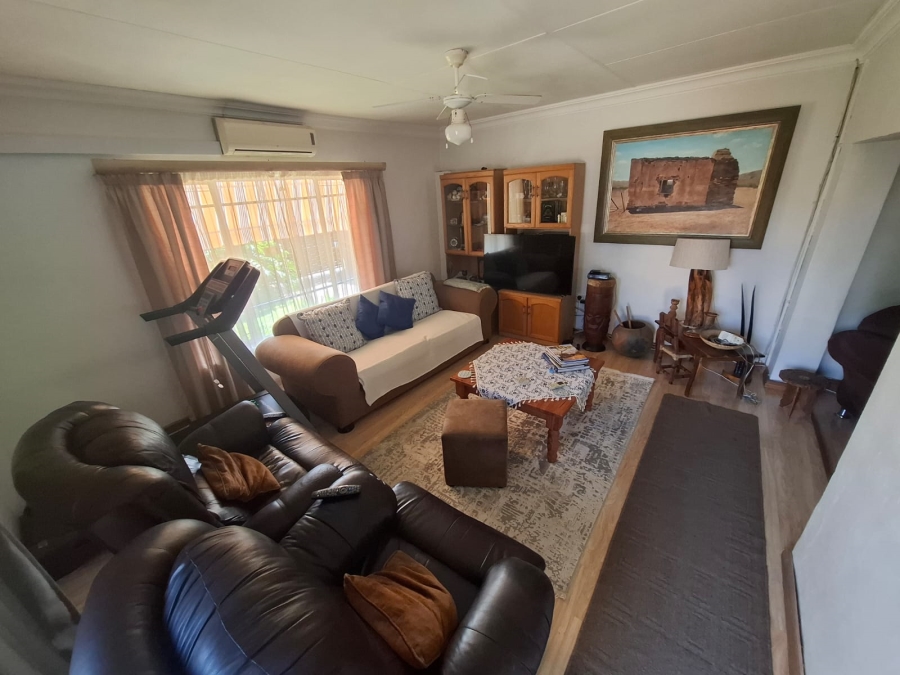4 Bedroom Property for Sale in Sinoville Gauteng