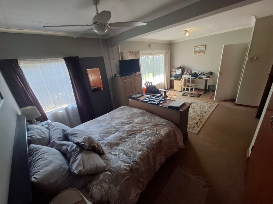 4 Bedroom Property for Sale in Sinoville Gauteng