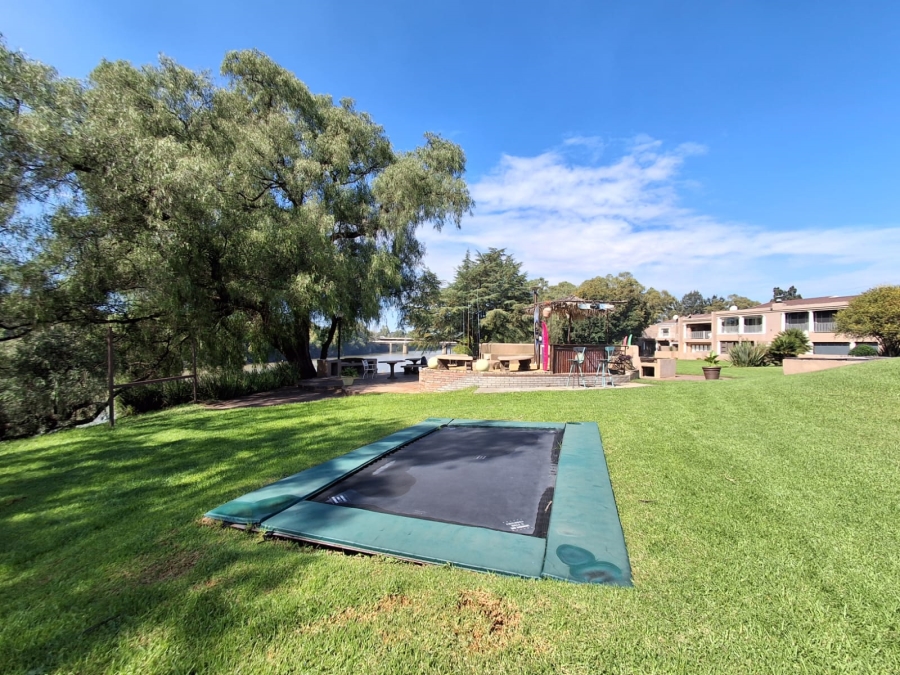 2 Bedroom Property for Sale in Peacehaven Gauteng