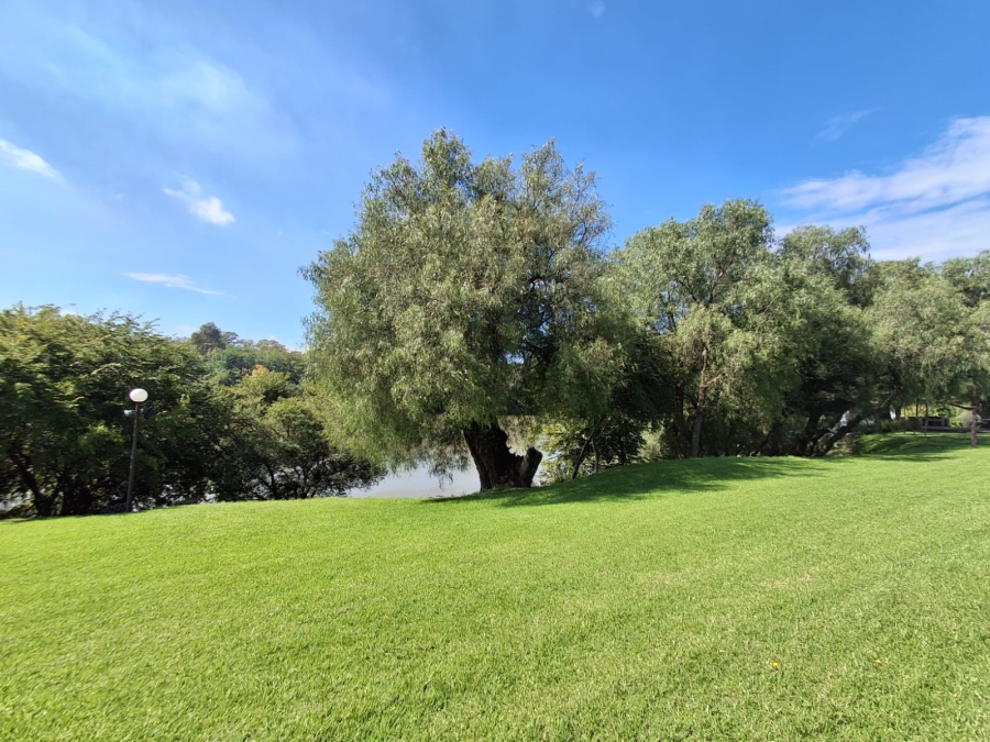 2 Bedroom Property for Sale in Peacehaven Gauteng