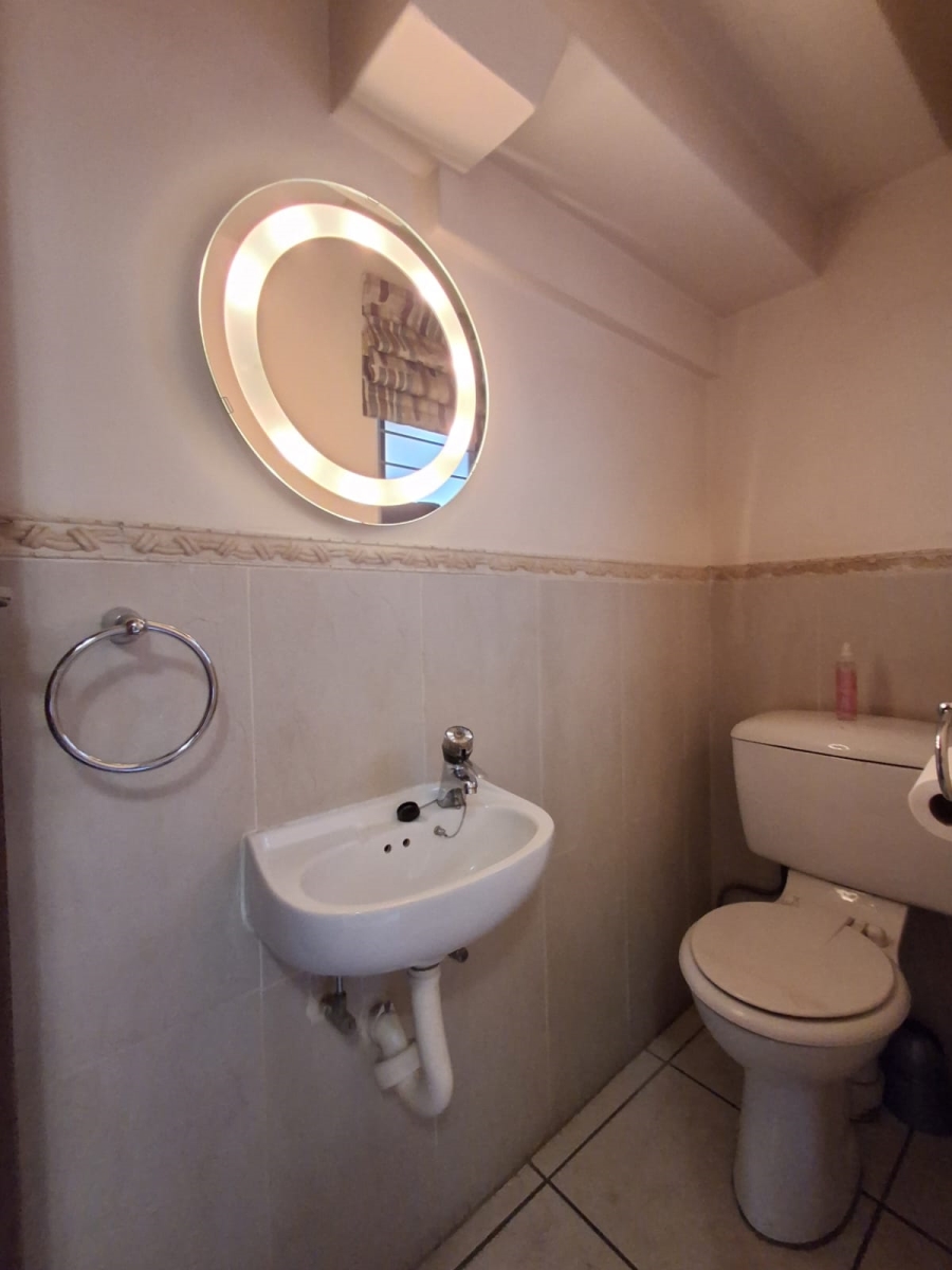 2 Bedroom Property for Sale in Peacehaven Gauteng