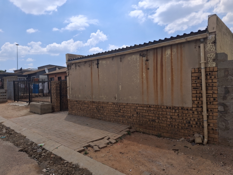 2 Bedroom Property for Sale in Olievenhoutbosch Gauteng