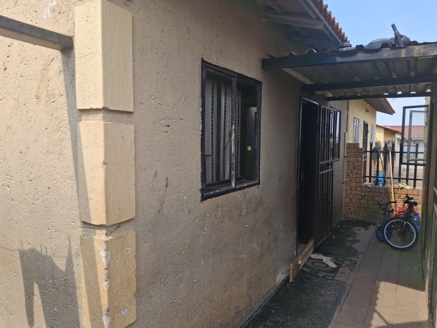 2 Bedroom Property for Sale in Olievenhoutbosch Gauteng
