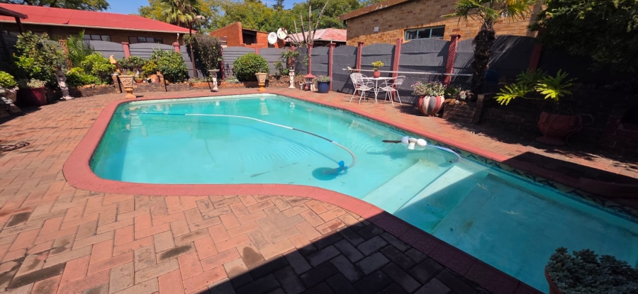 4 Bedroom Property for Sale in Vanderbijlpark CE 2 Gauteng