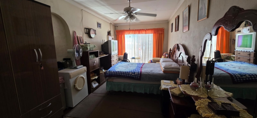 4 Bedroom Property for Sale in Vanderbijlpark CE 2 Gauteng