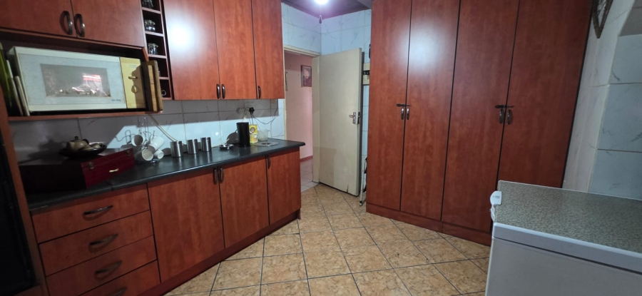 4 Bedroom Property for Sale in Vanderbijlpark CE 2 Gauteng