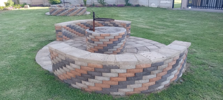 To Let 1 Bedroom Property for Rent in Nanescol Gauteng