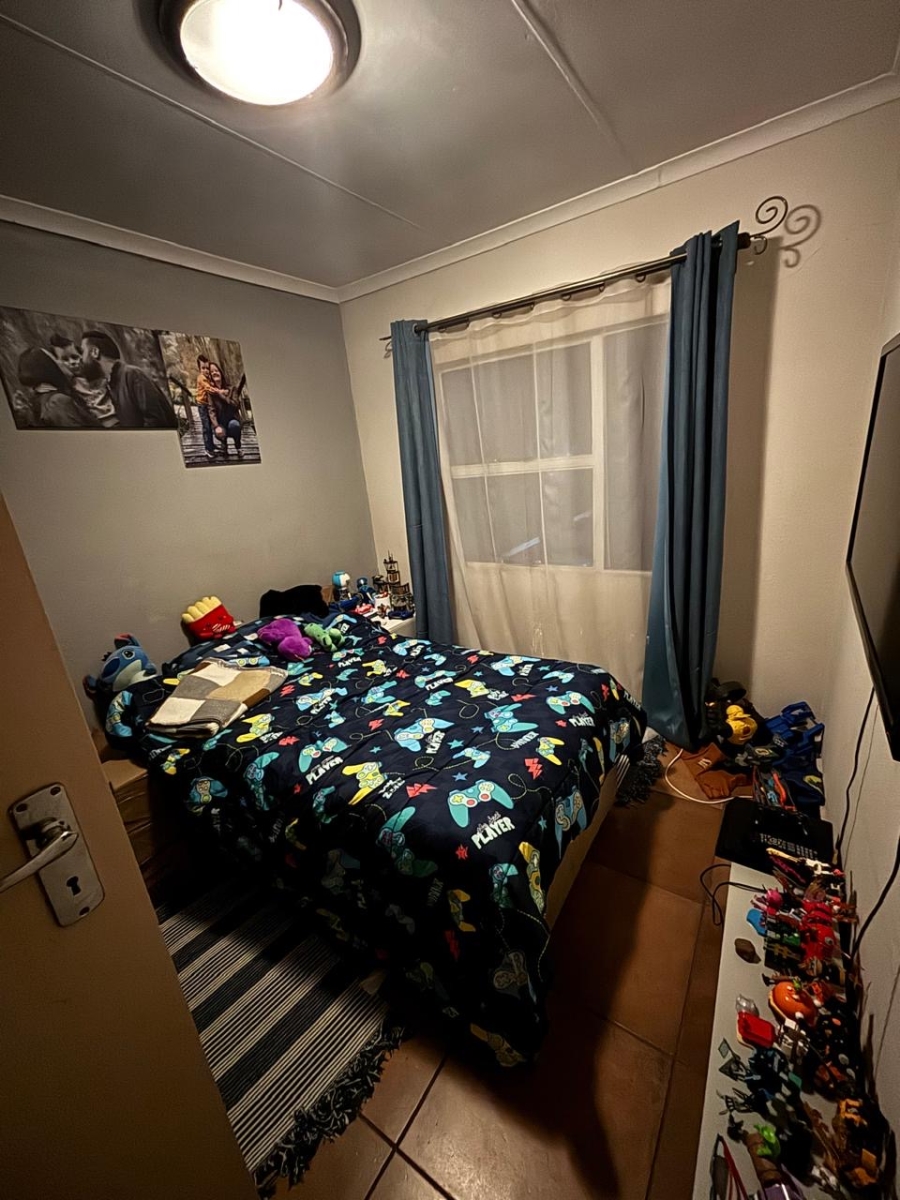 To Let 2 Bedroom Property for Rent in Bonaero Park Gauteng